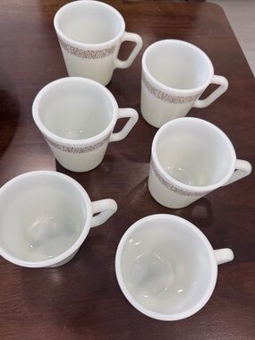 Classic White Ceramic Mugs with Brown Geometric Accent - 6 and sugar & creamer